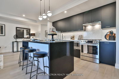 Unit 502 — 285 Avenue Rd, Toronto - Casa Loma image-0-4