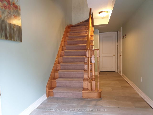 11 Jonathan Dunn Way