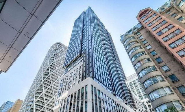 1703 - 238 Simcoe Street