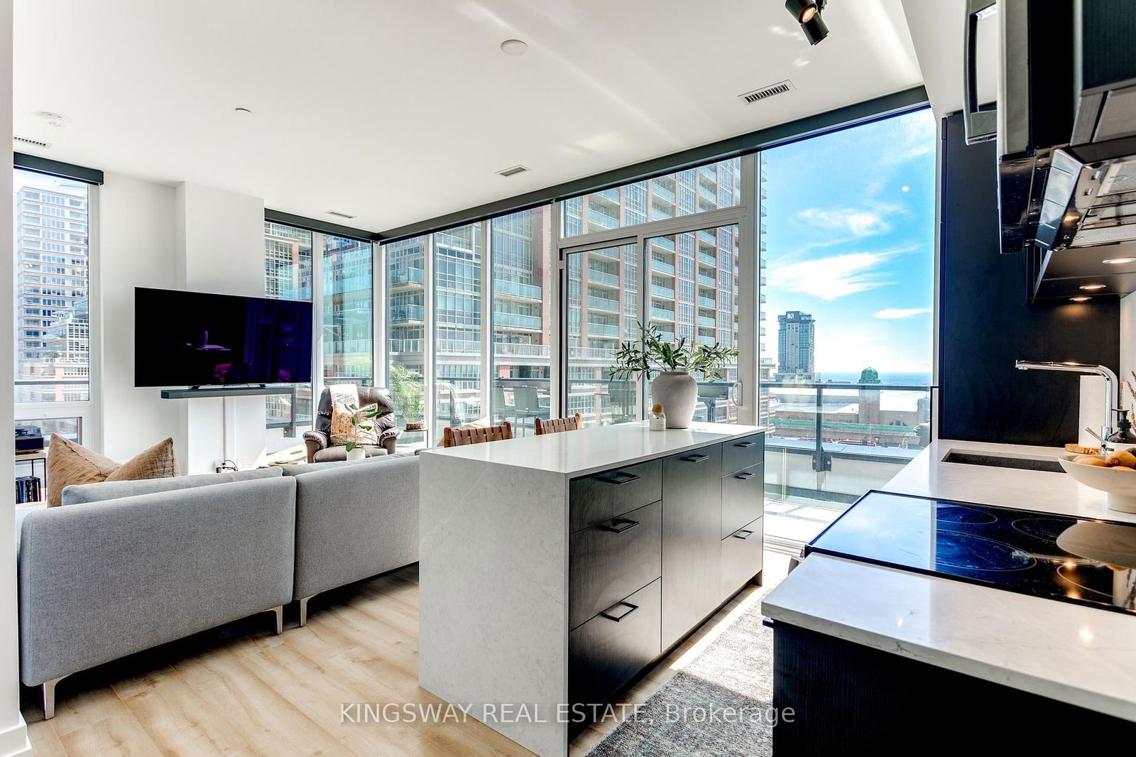 Condo for sale at 715-135 East Liberty Street, Toronto, Niagara, M6K 0G7 - MLS: C12090814