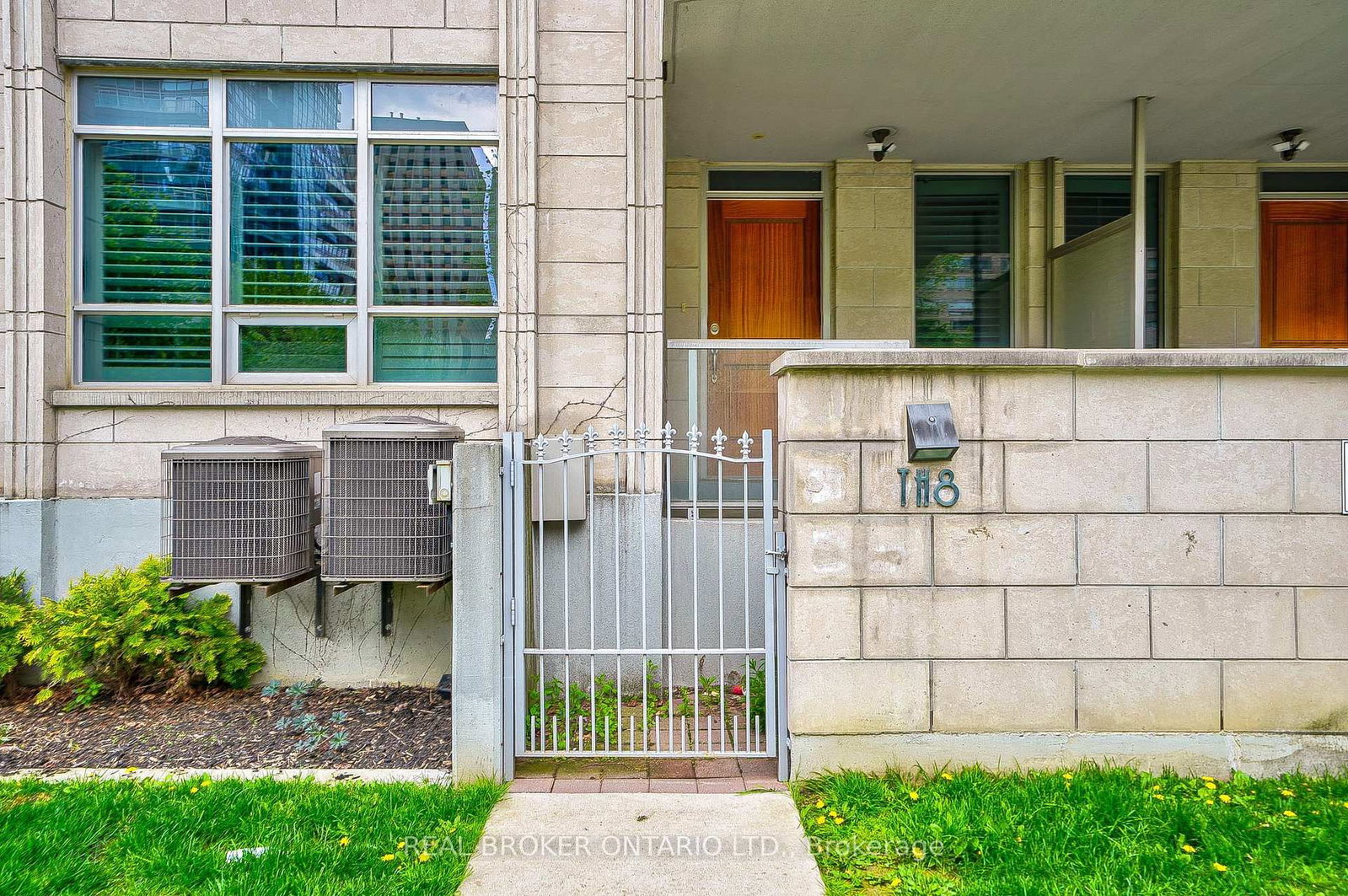 Listing Image 3