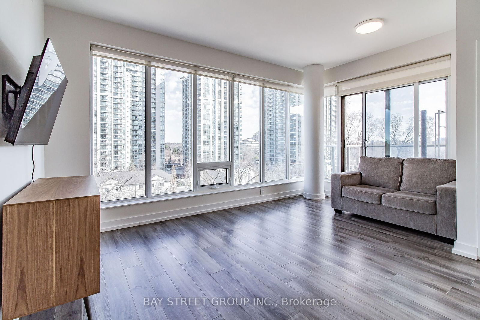 Condo leased at 702-28 Avondale Avenue, Toronto, Willowdale East, M2N 0K2 - MLS: C12090875