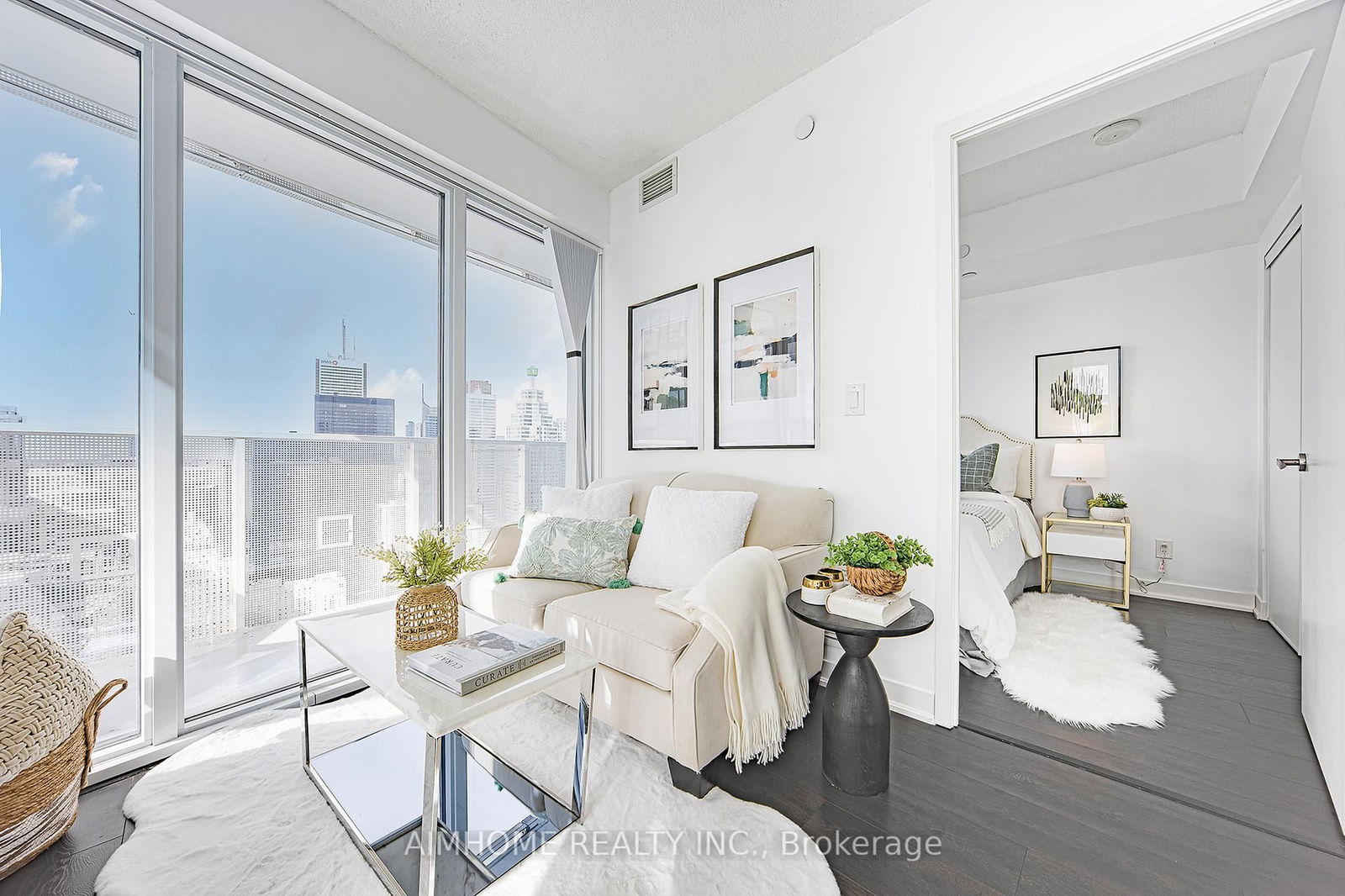 Condo for sale at 5602-88 Harbour Street, Toronto, Waterfront Communities C1, M5J 1B7 - MLS: C12092106