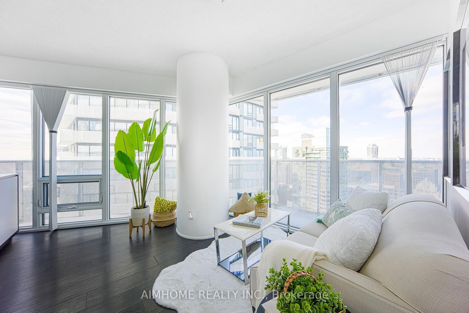 Condo for sale at 5602-88 Harbour Street, Toronto, Waterfront Communities C1, M5J 1B7 - MLS: C12092106