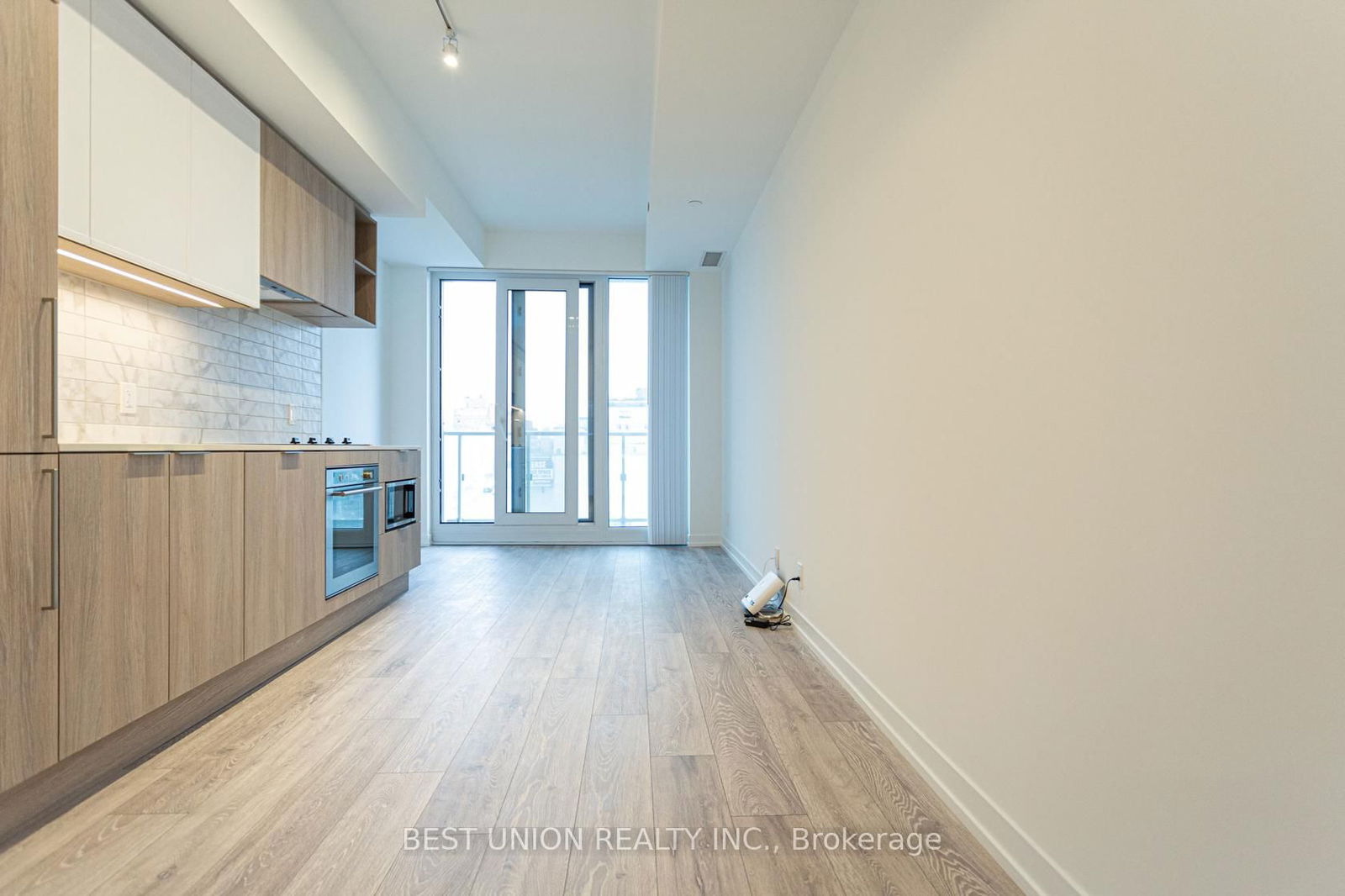 Condo for lease at 828-2020 Bathurst Street, Toronto, Humewood-Cedarvale, M5P 0A6 - MLS: C12092593