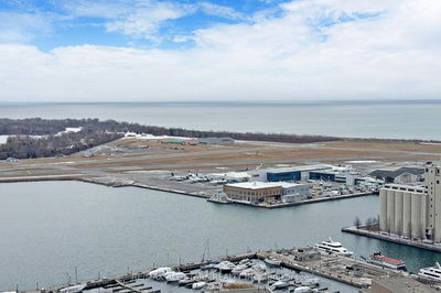 Unit 4211 — 15 Fort York Blvd, Toronto - Waterfront Communities C1 image-0-1