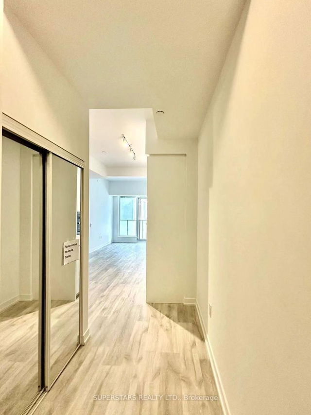 N638 - 7 GOLDEN LION Heights