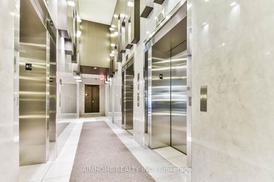 Unit 812 — 68 Canterbury Pl, Toronto - Willowdale West image-0-4