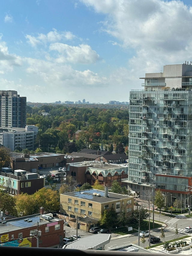 1314 - 5 Northtown Way