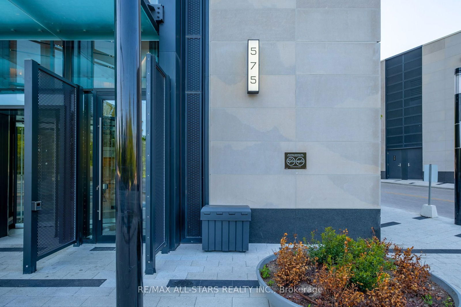 Condo for sale at 2302-575 Bloor Street, Toronto, North St. James Town, M4X 1J8 - MLS: C12093608