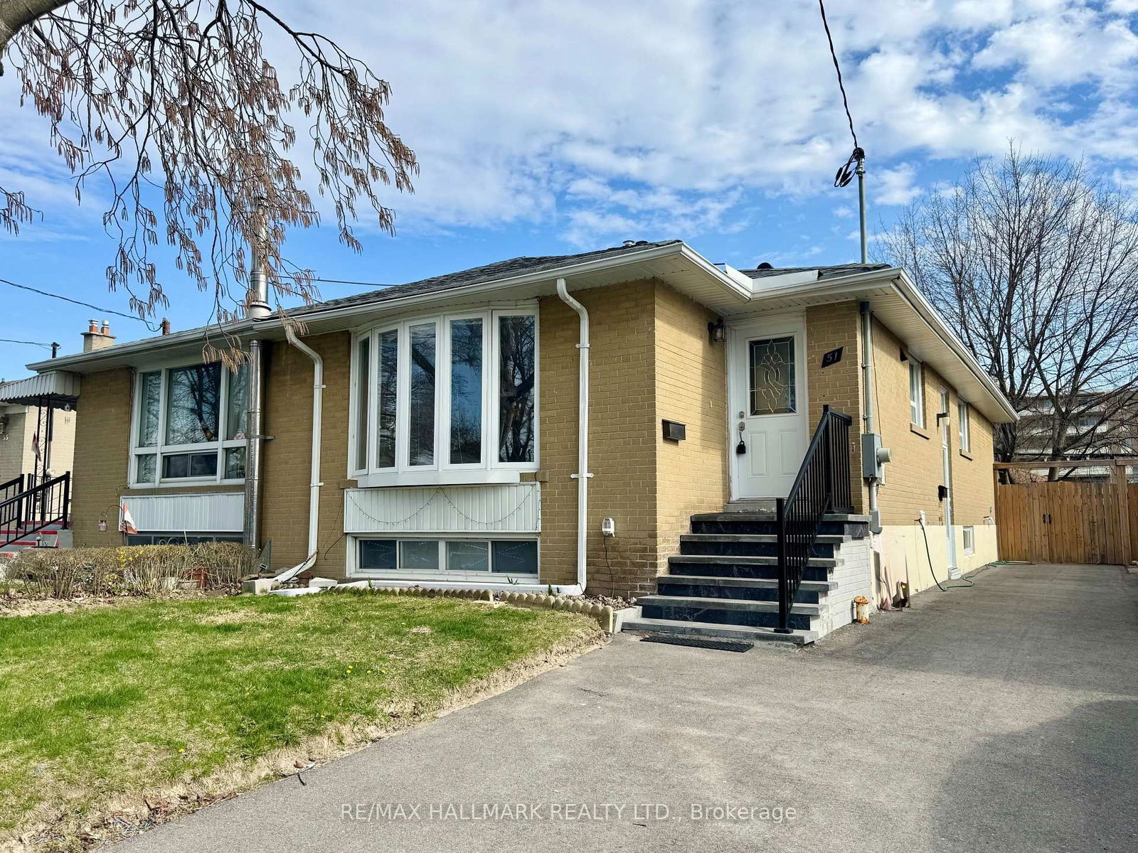 Semi-Detached House for lease at Upper-51 Tulane Crescent, Toronto, Parkwoods-Donalda, M3A 2B9 - MLS: C12093639