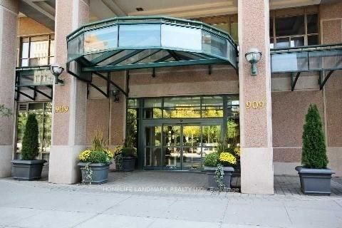 2208 - 909 Bay Street