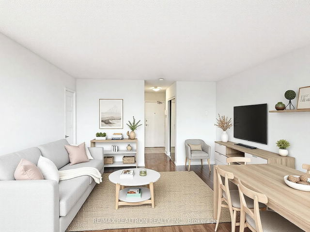 2703 - 33 Isabella Street