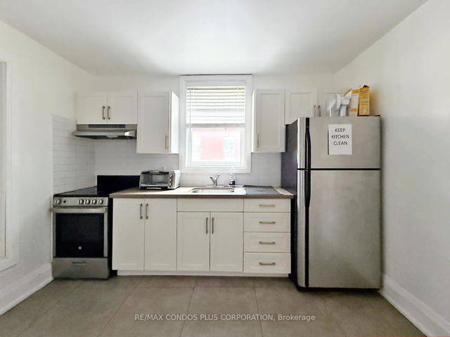 2-2F - 3 Baldwin Street