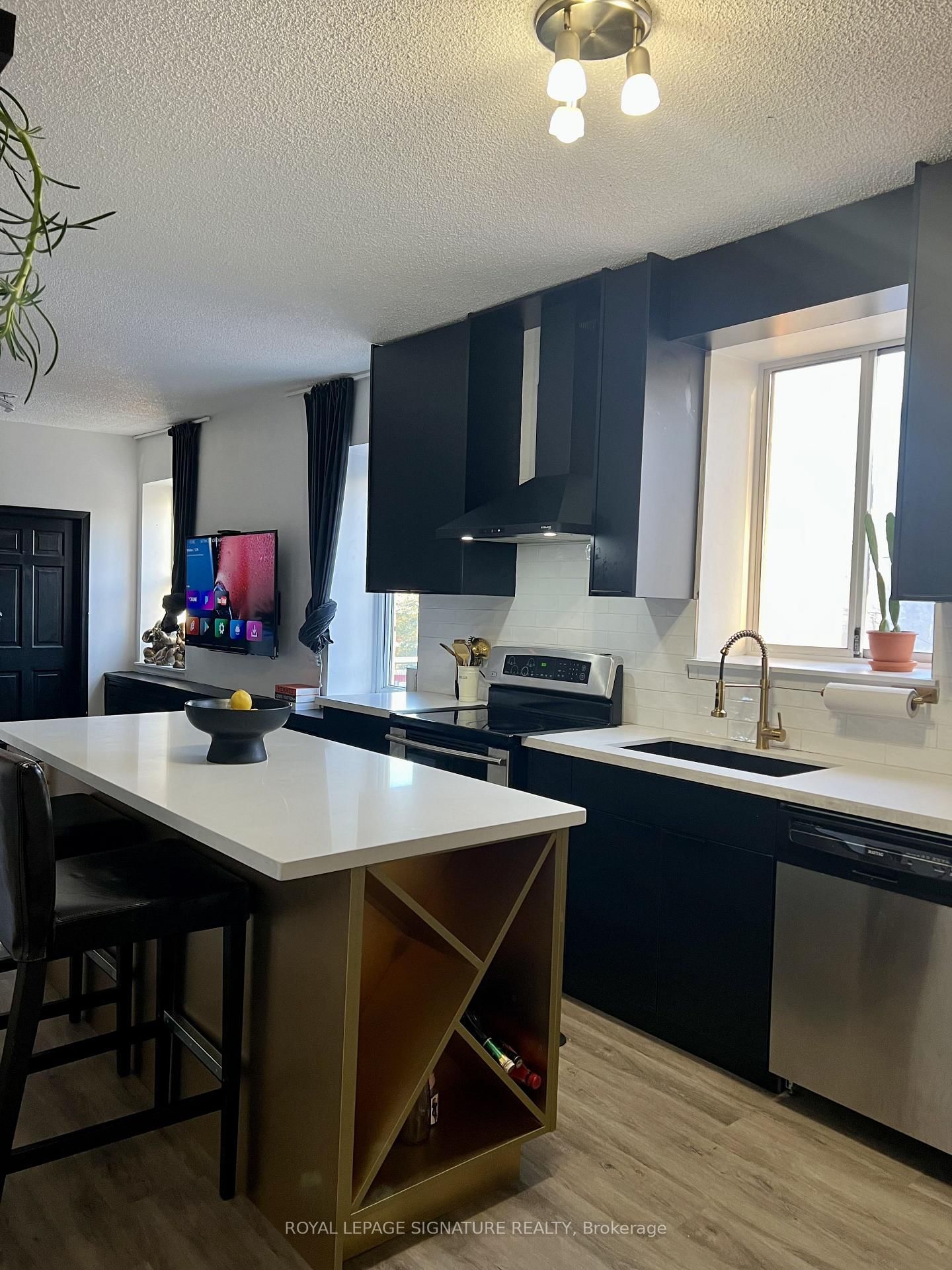 Semi-Detached House leased at 1-2 London Street, Toronto, Annex, M6G 1M9 - MLS: C12094392