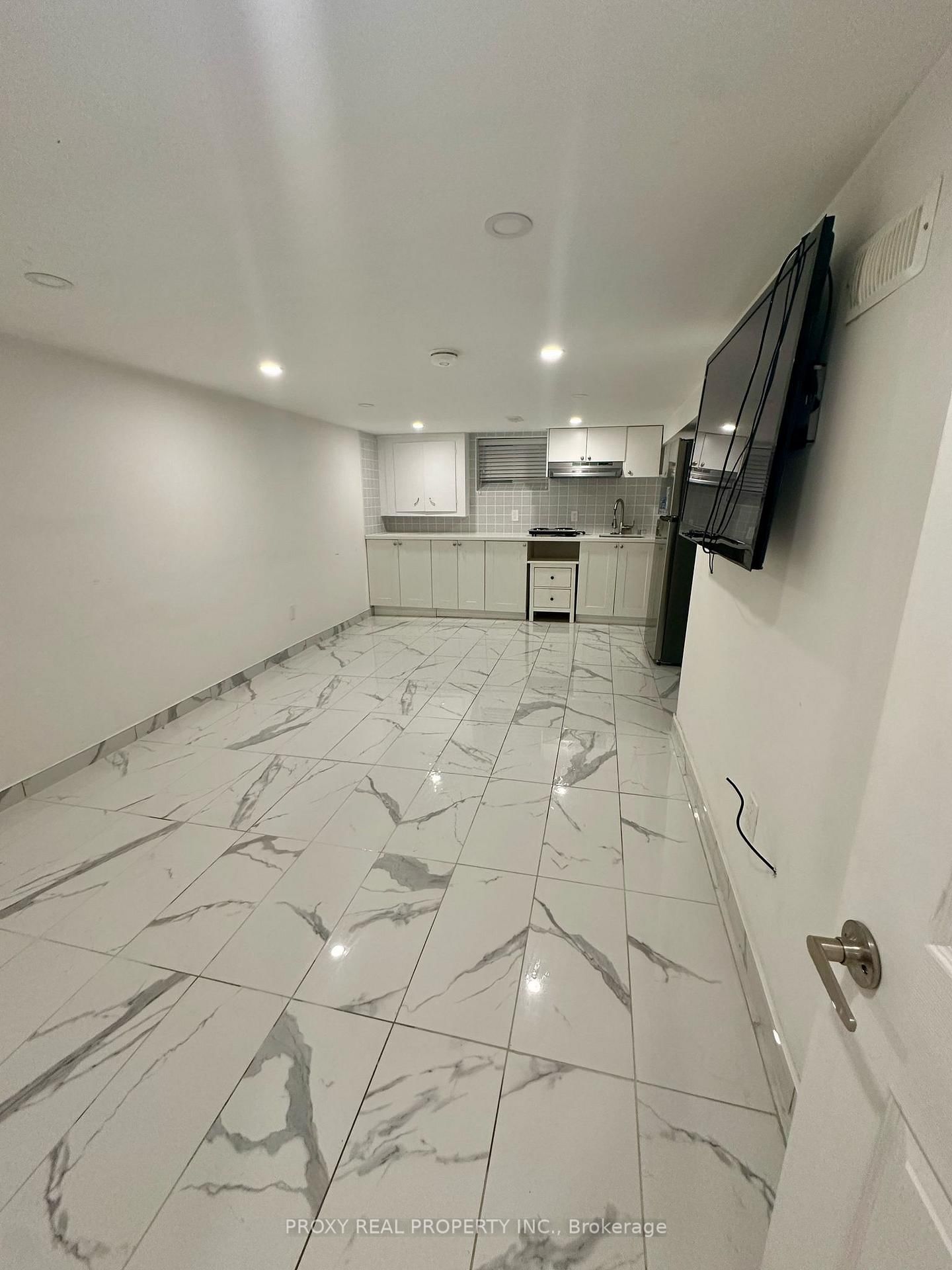 Detached House for lease at Basement-8 Devondale Avenue, Toronto, Newtonbrook West, M2R 2E1 - MLS: C12094438