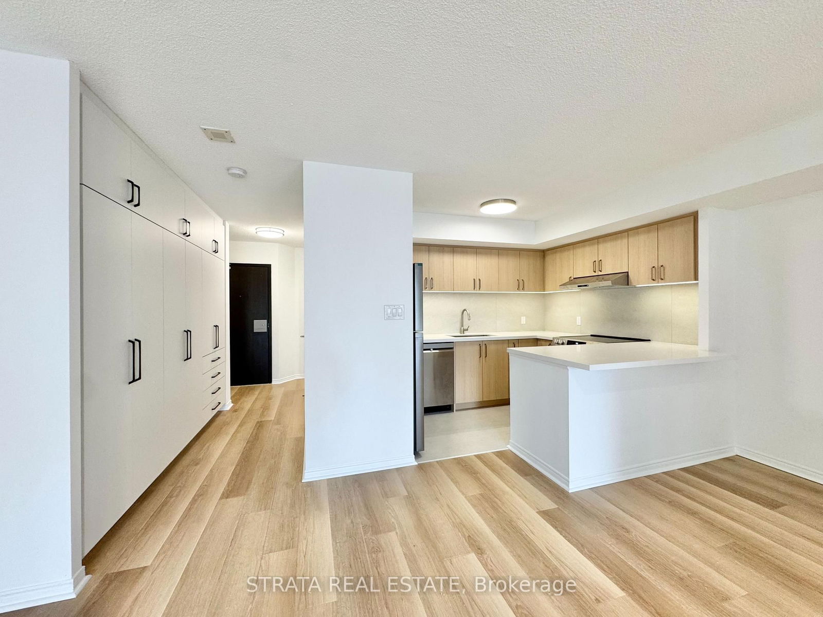 Condo for lease at 2811-25 The Esplanade N/A, Toronto, Waterfront Communities C8, M5E 1W5 - MLS: C12094605