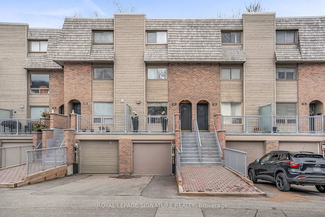 22 Dutch Myrtle Way