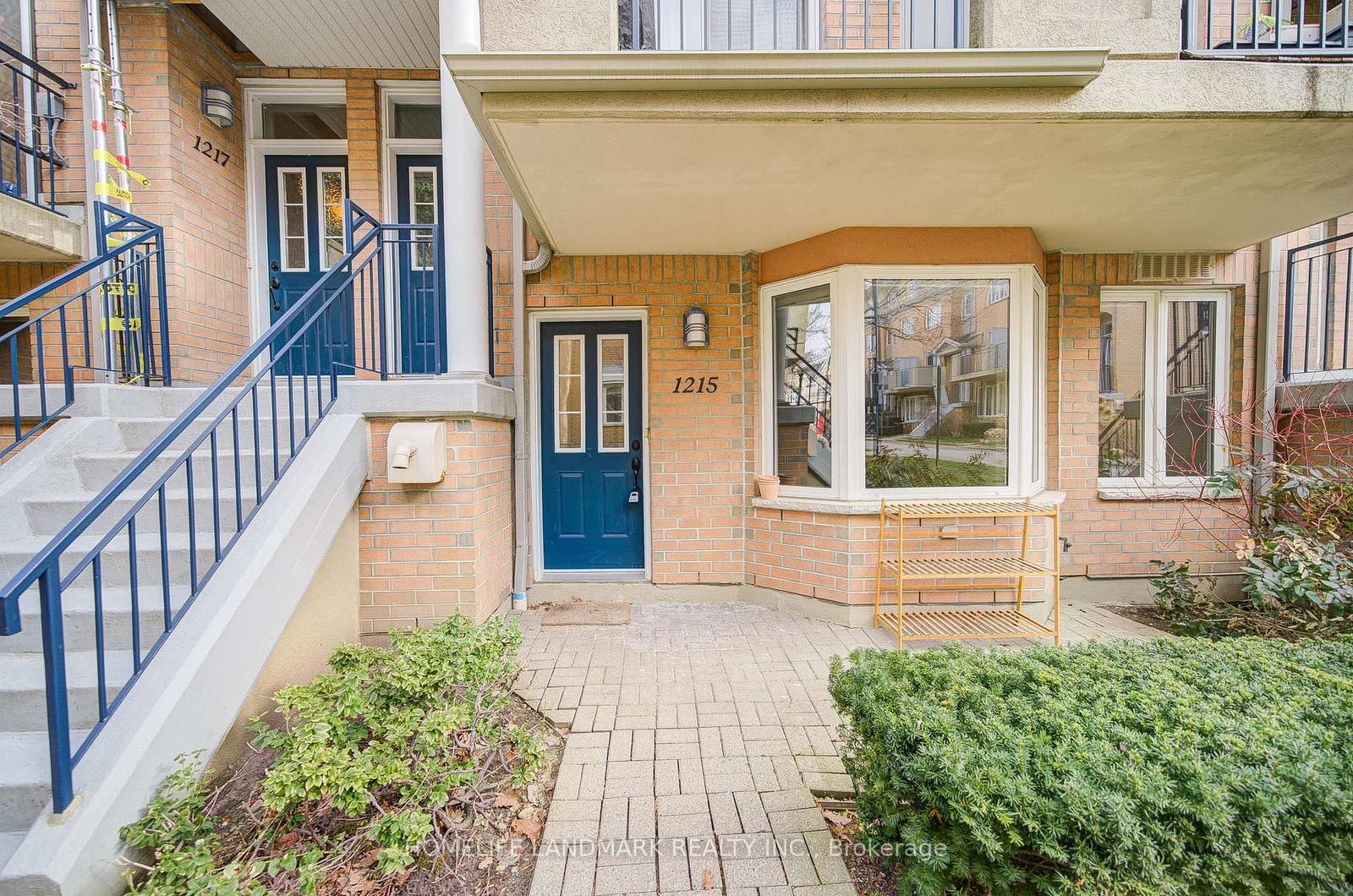 Townhouse for sale at 1215-28 Sommerset Way, Toronto, Willowdale East, M2N 6W7 - MLS: C12094836