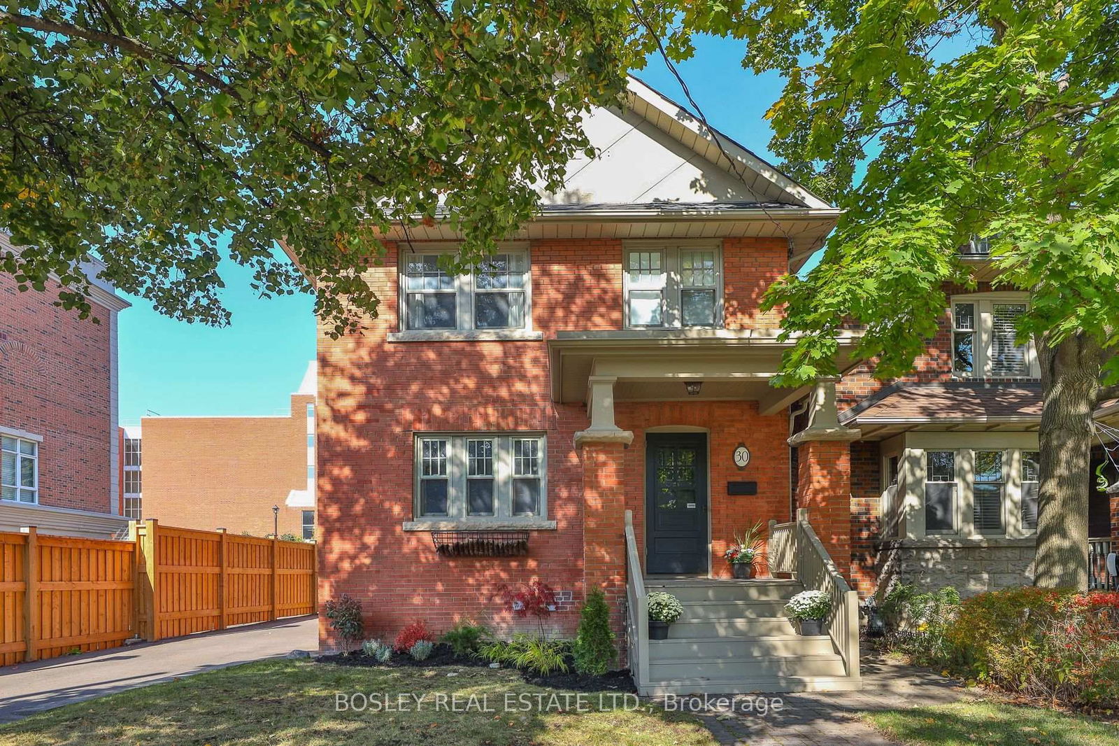 Detached House for sale at 30 Wanless Avenue, Toronto, Lawrence Park North, M4N 1V6 - MLS: C12094838