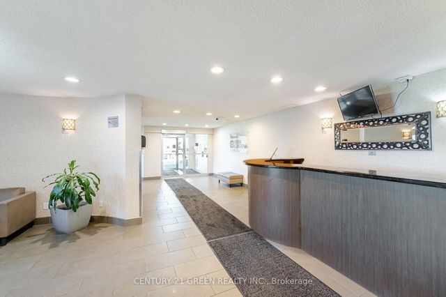 901 - 5 Parkway Forest Drive