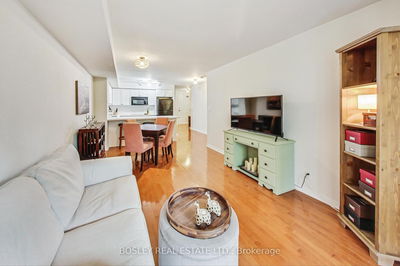 Unit 207 — 245 Davisville Ave, Toronto - Mount Pleasant West image-0-1