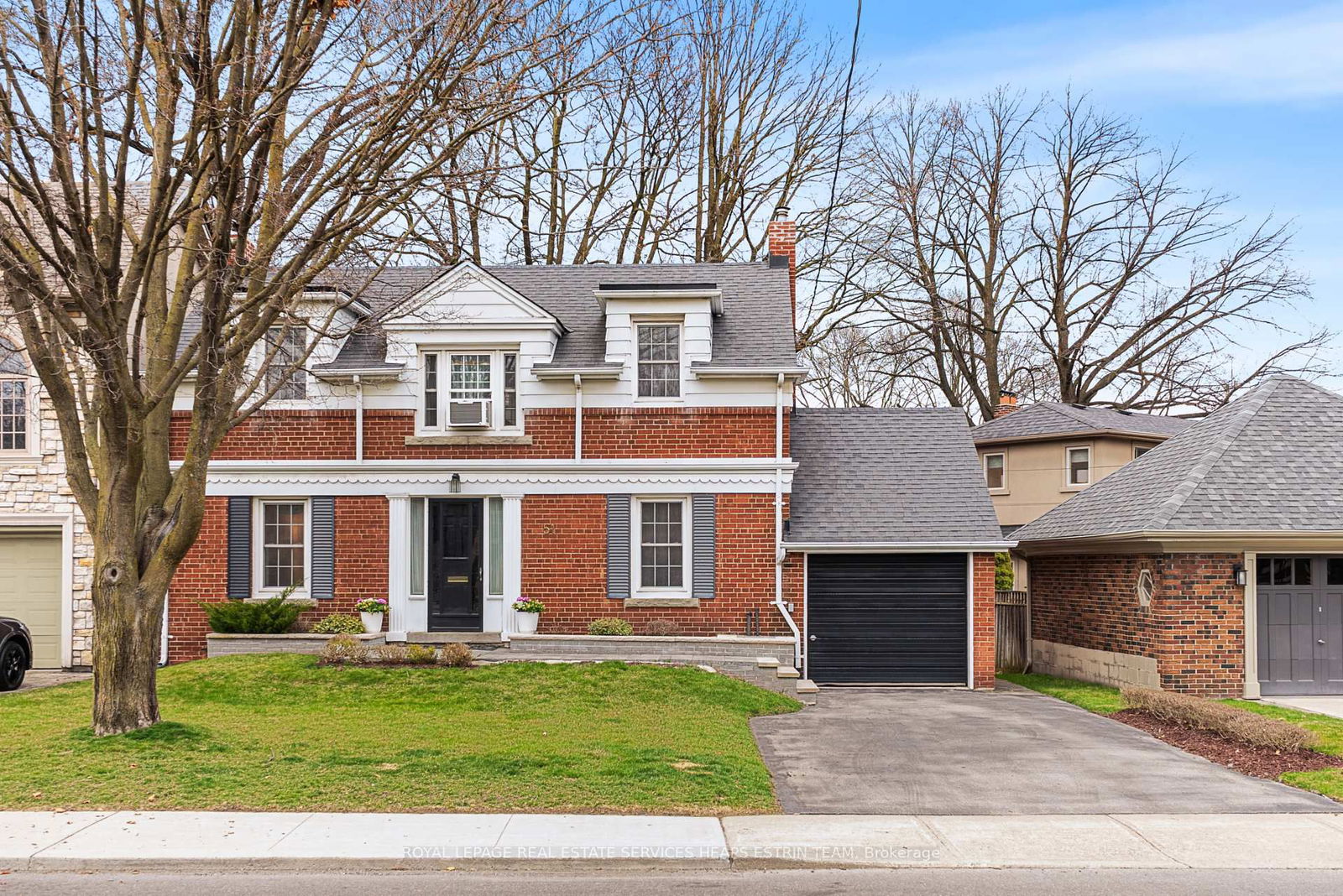 Detached House sold at 51 Hanna Road, Toronto, Leaside, M4G 3M8 - MLS: C12095497