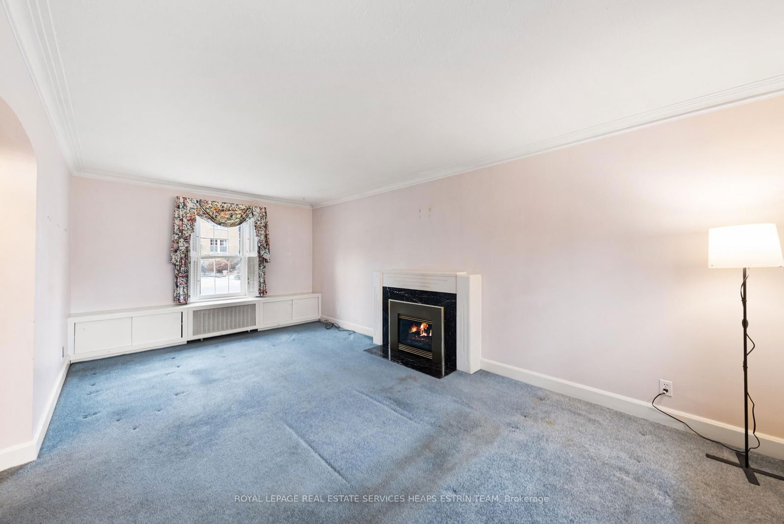 Detached House sold at 51 Hanna Road, Toronto, Leaside, M4G 3M8 - MLS: C12095497