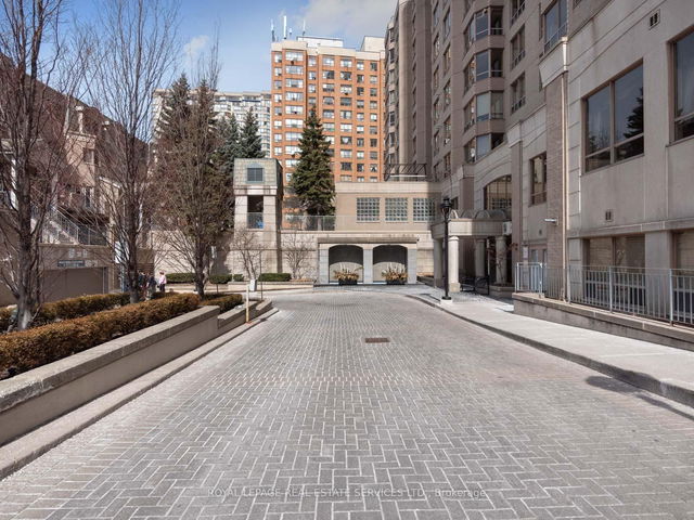 1705 - 5418 Yonge Street