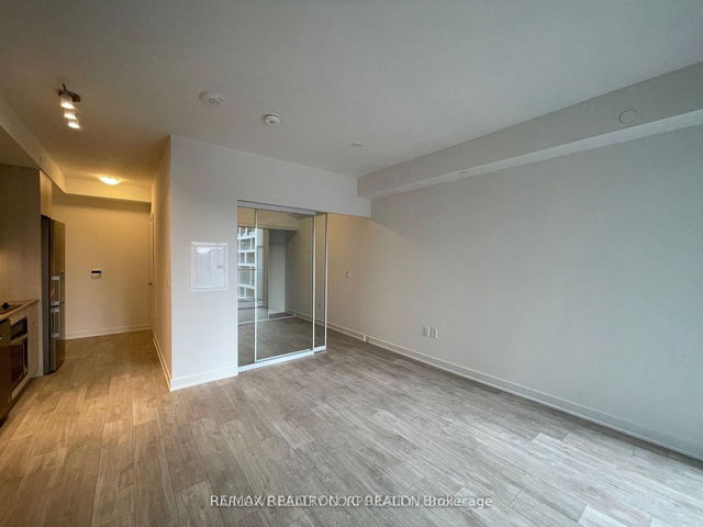 538 - 135 Lower Sherbourne Street