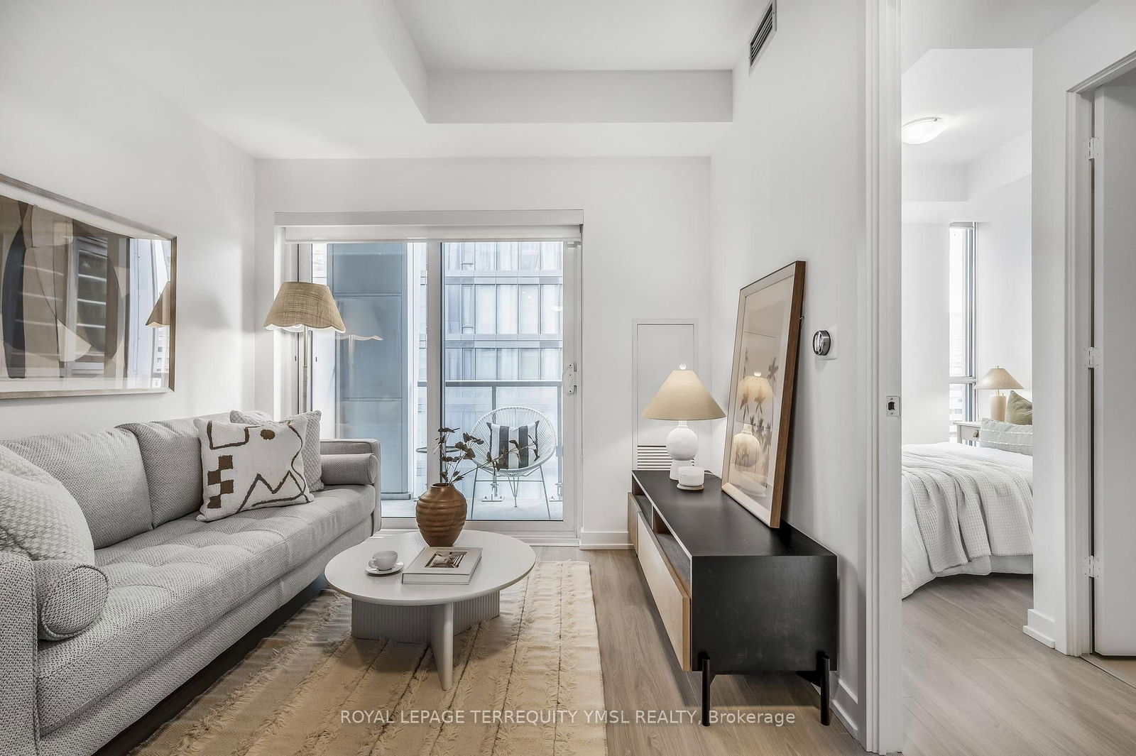 Condo for sale at 1601-1 Yorkville Avenue, Toronto, Annex, M4W 0B1 - MLS: C12095948