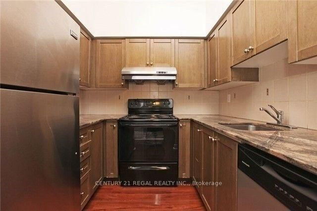 105 - 225 Wellesley Street