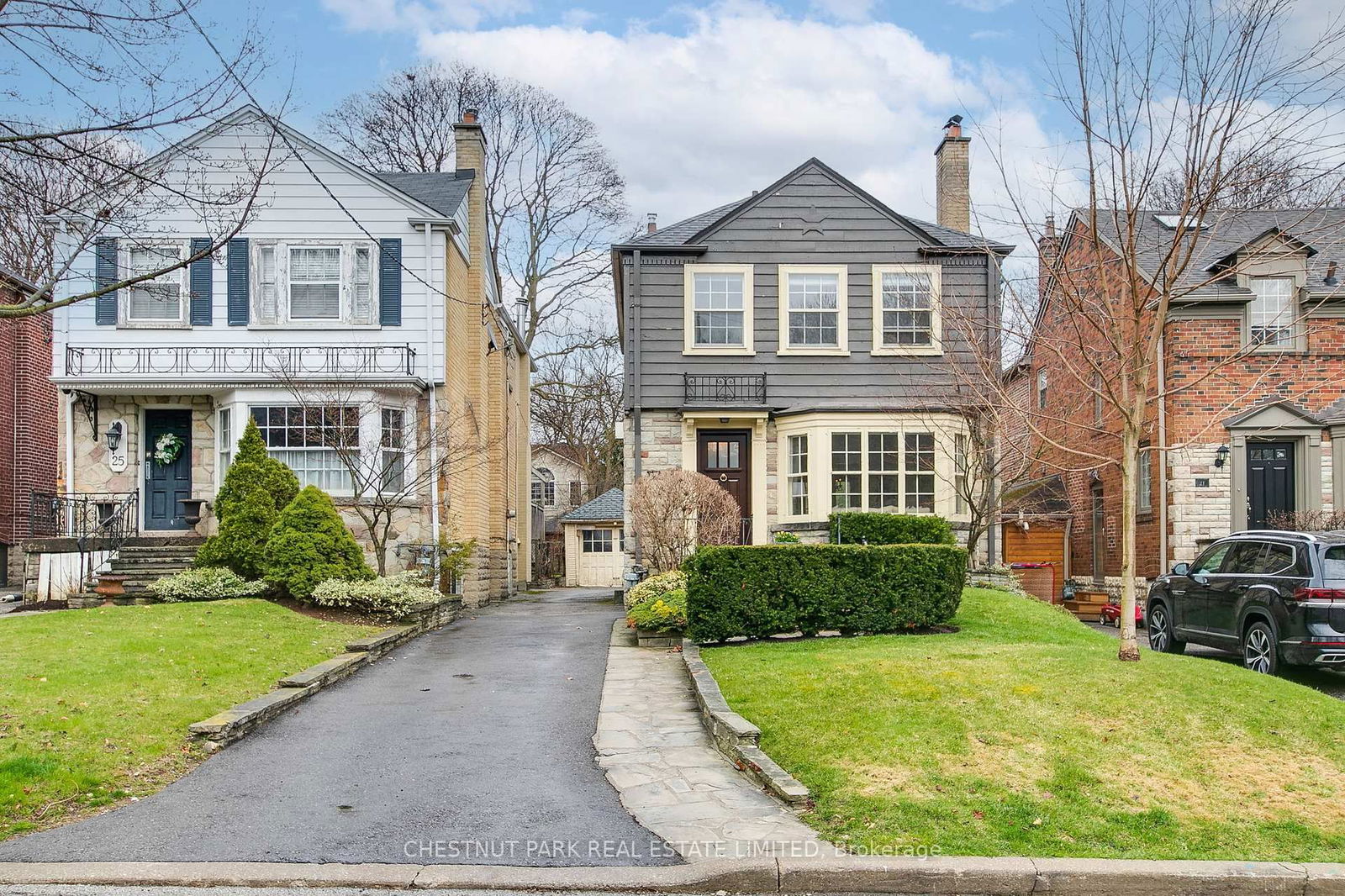 Detached House for sale at 23 Heather Road, Toronto, Leaside, M4G 3G2 - MLS: C12096126