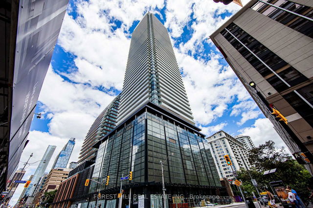 3809 - 501 Yonge Street