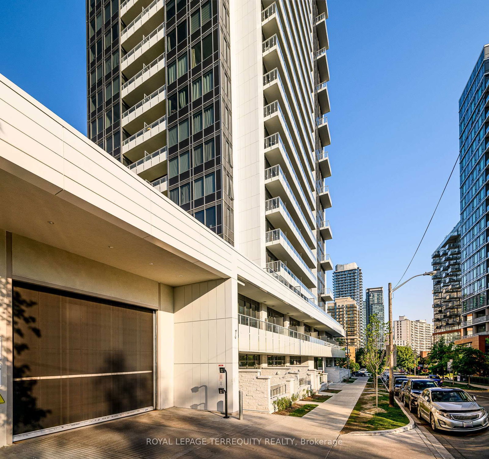 Condo for sale at 1702-75 Canterbury Place, Toronto, Willowdale West, M2N 0L2 - MLS: C12096207