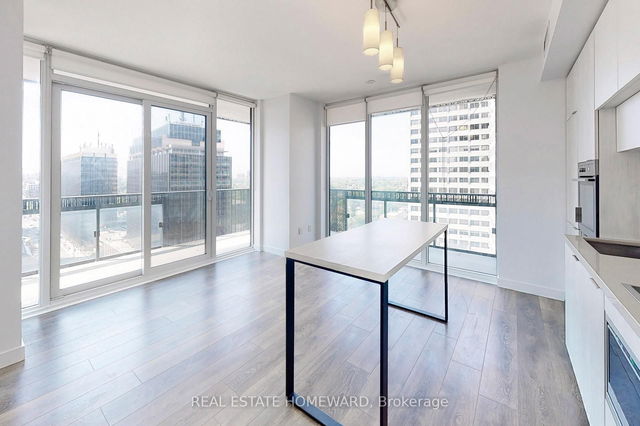 1503 - 8 Eglinton Avenue E