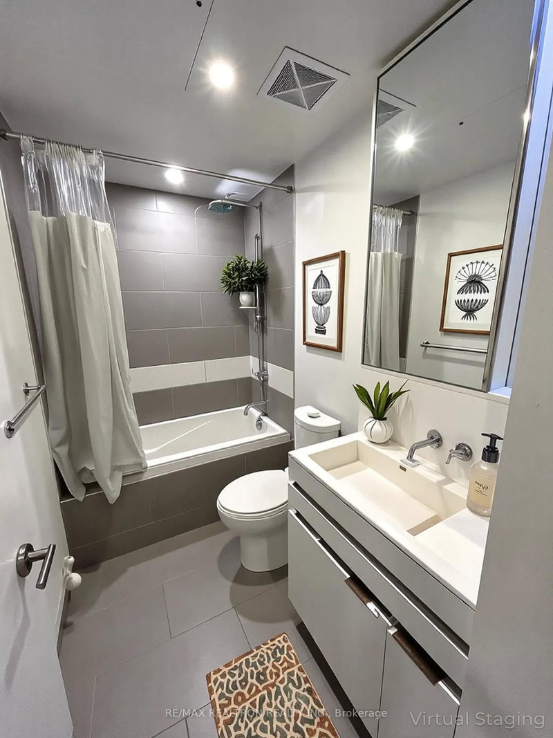 1304 - 197 Yonge St, Toronto, M5B 1M4 | Image 3