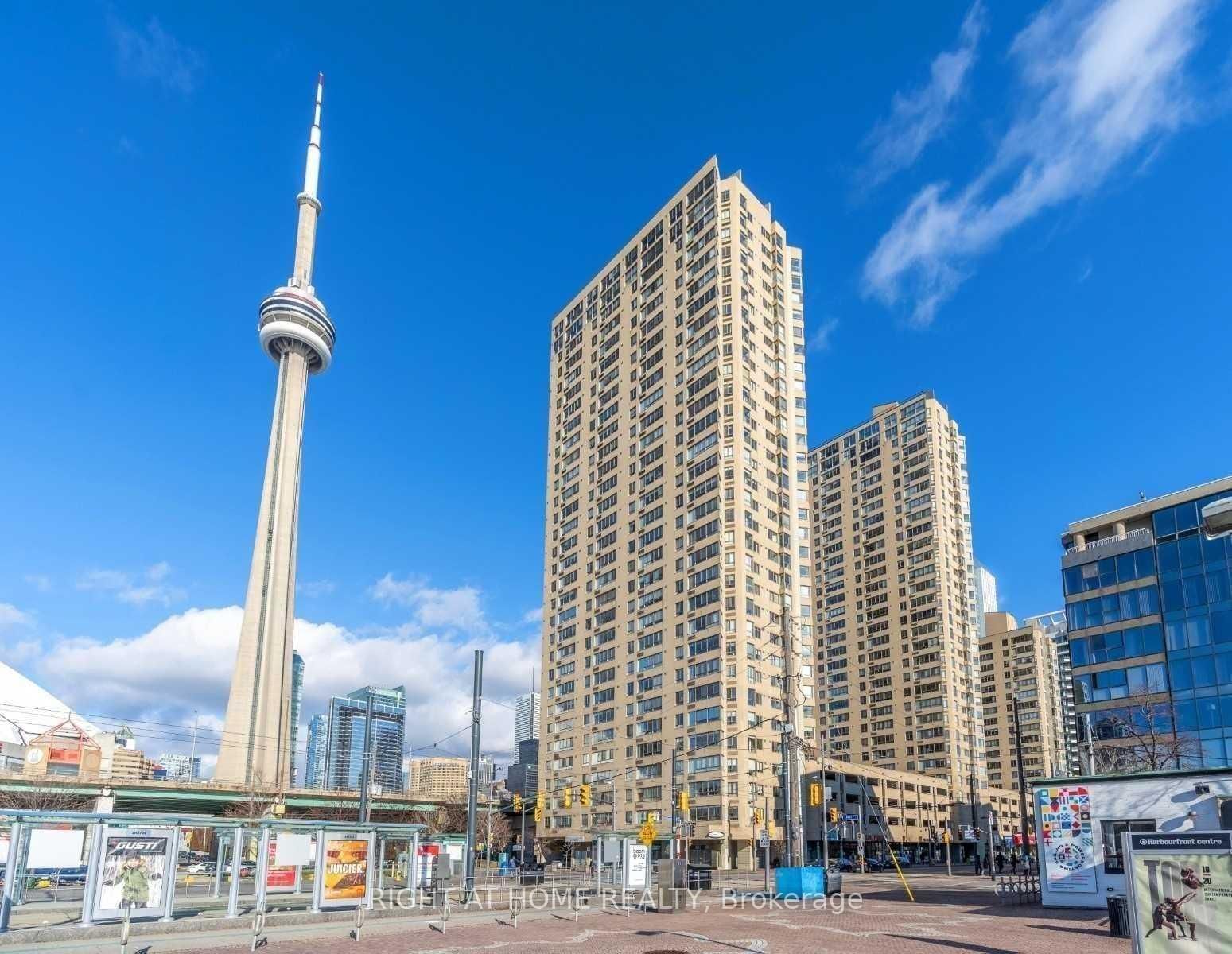 Condo for lease at 2102-270 Queens Quay, Toronto, Waterfront Communities C1, M5J 2N4 - MLS: C12096564