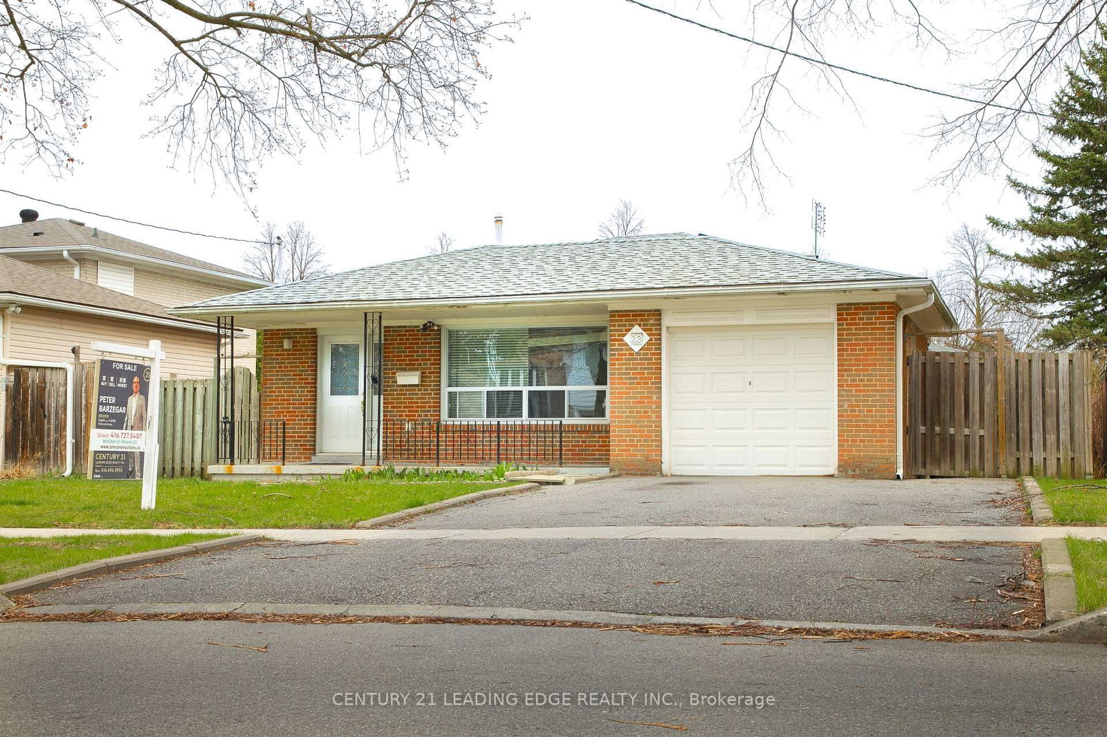 Detached House for sale at 23 Lesgay Crescent, Toronto, Don Valley Village, M2J 2H9 - MLS: C12096608