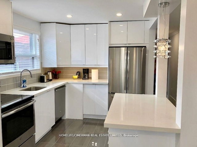 250 Homewood Avenue
