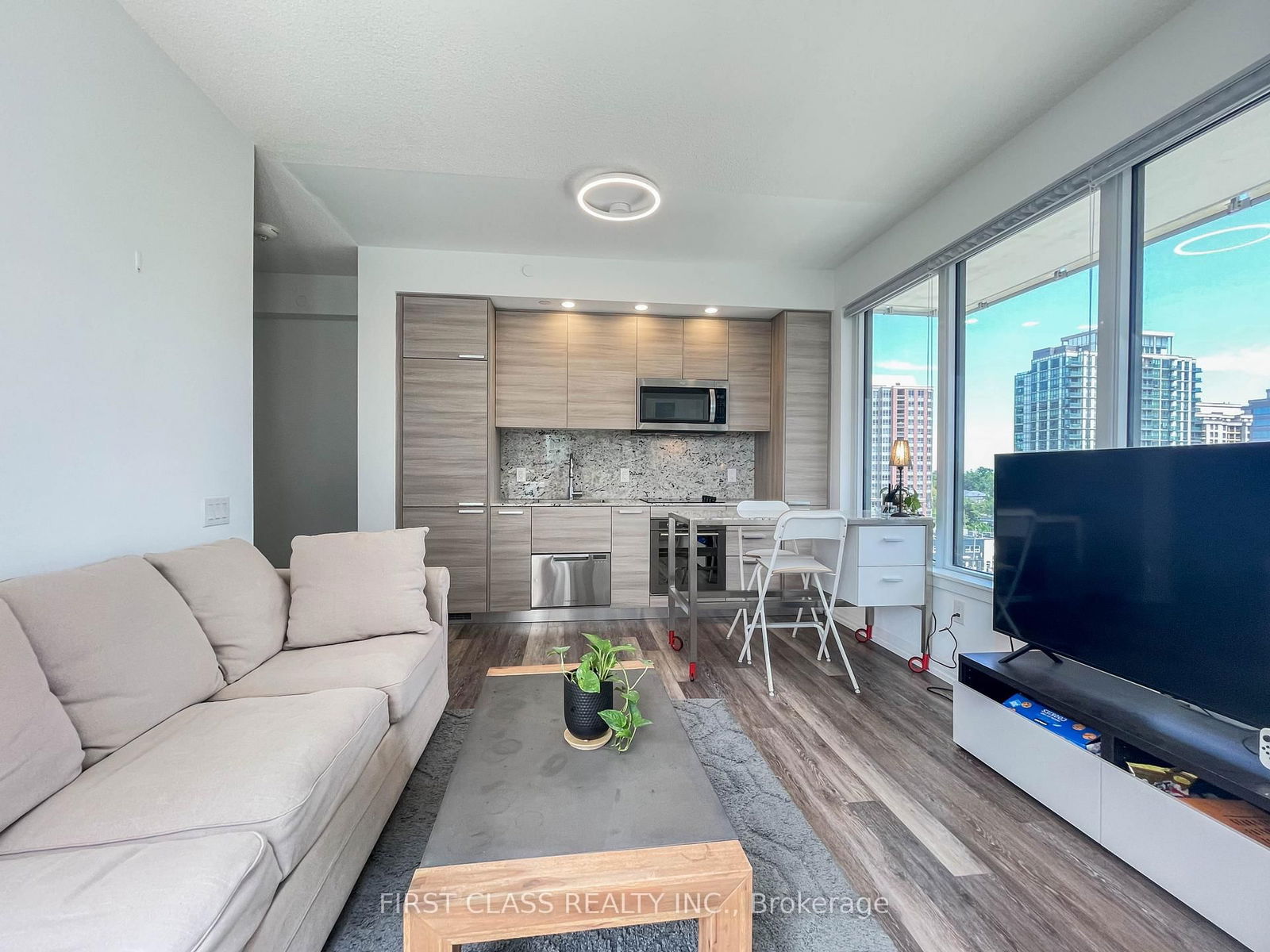Condo leased at 807-75 Canterbury Place, Toronto, Willowdale West, M2N 2N1 - MLS: C12097196