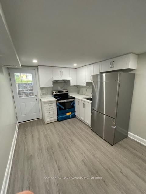 Semi-Detached House leased at Bsmt-490 Gladstone Avenue, Toronto, Dufferin Grove, M6H 3H9 - MLS: C12097222