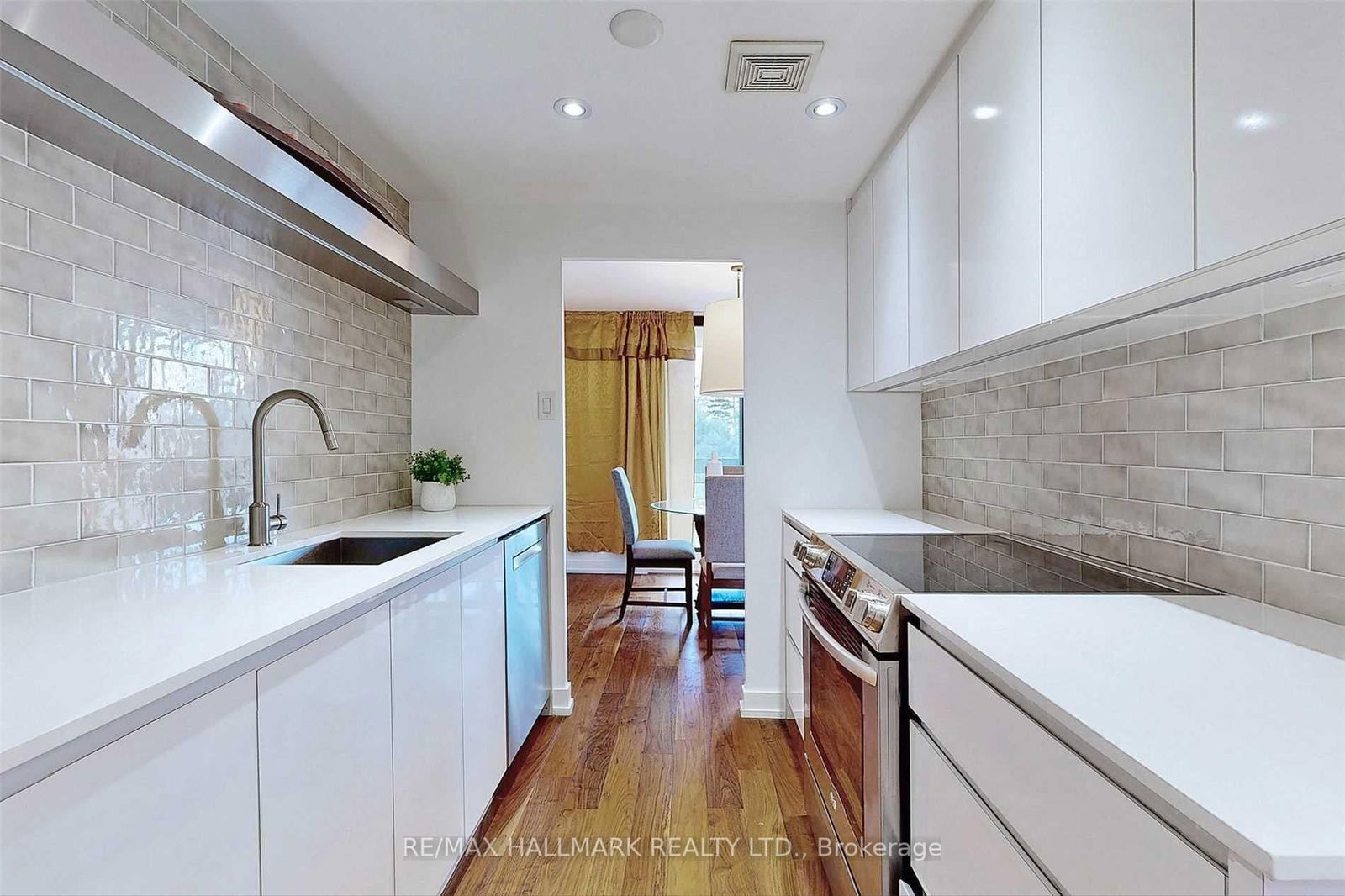Condo for lease at 208-350 Seneca Hill Drive, Toronto, Don Valley Village, M2J 4S7 - MLS: C12097558