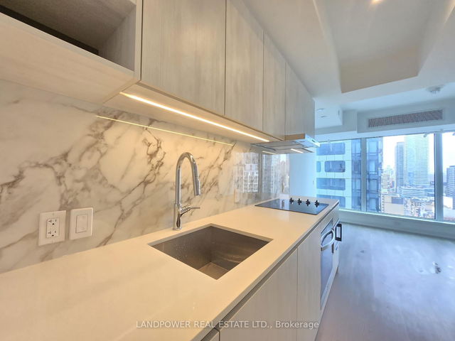 2308 - 8 Wellesley Street