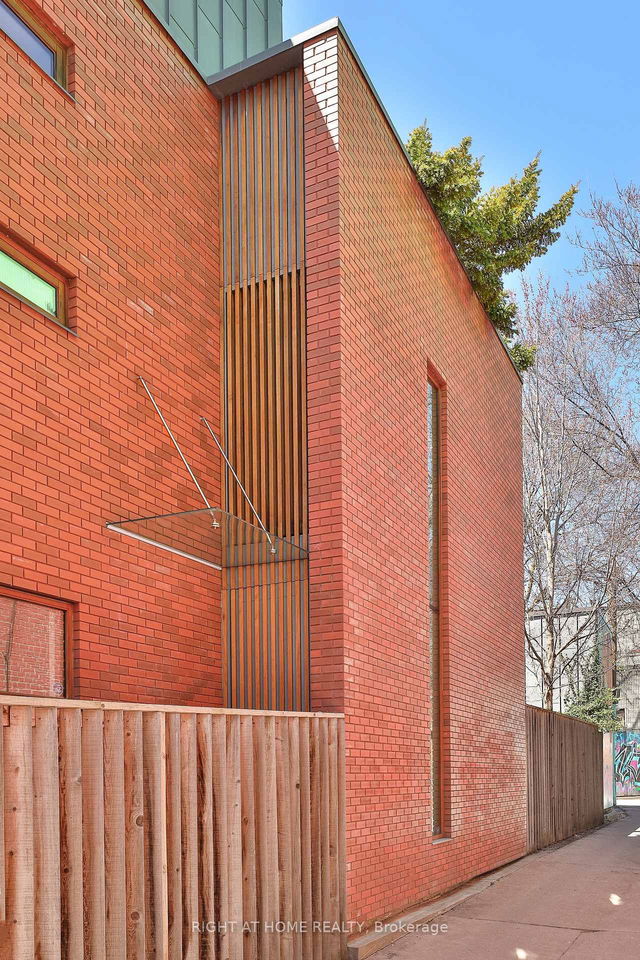694 Richmond Street