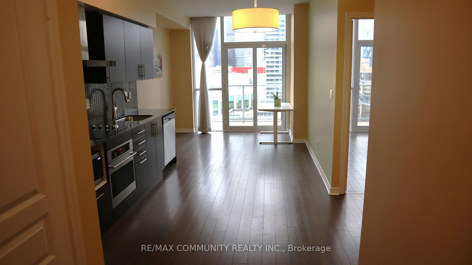 Condo for lease at 2318-352 Front Street, Toronto, Waterfront Communities C1, M5V 0K3 - MLS: C12097878