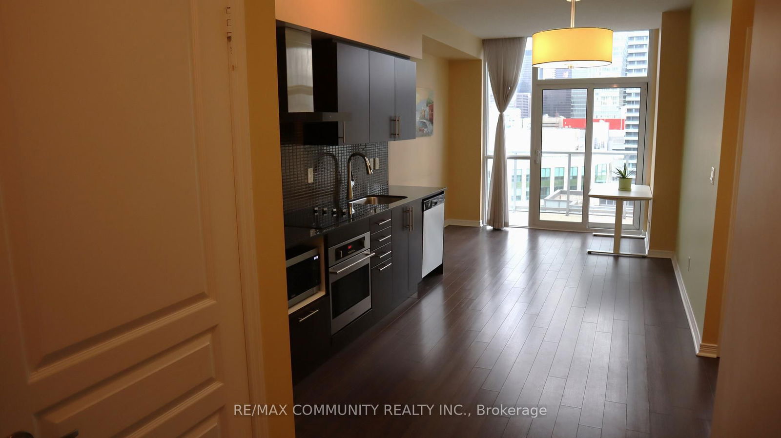 Condo for lease at 2318-352 Front Street, Toronto, Waterfront Communities C1, M5V 0K3 - MLS: C12097878