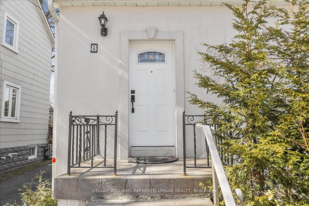 Detached House for sale at 8 Abbotsford Road, Toronto, Willowdale West, M2N 2P7 - MLS: C12097944