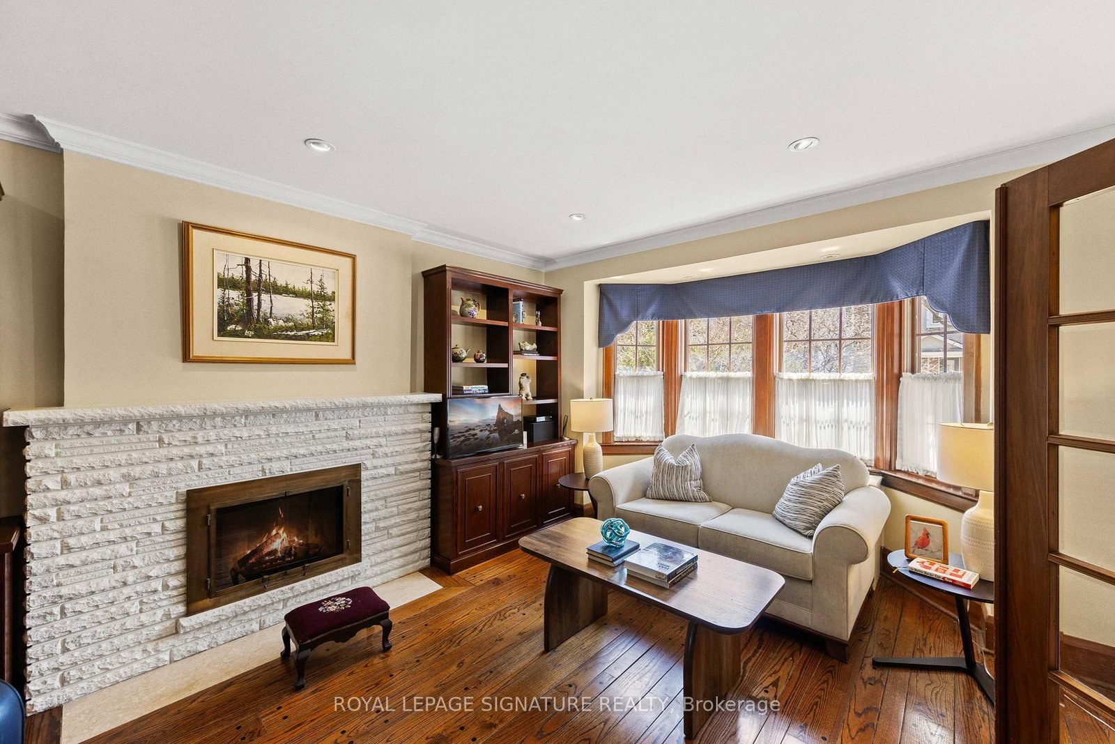 Listing Image 7