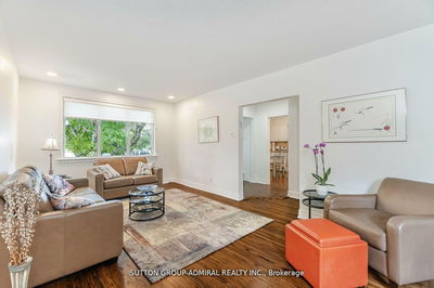 23 Vinci Cres, Toronto - Clanton Park image-0-3